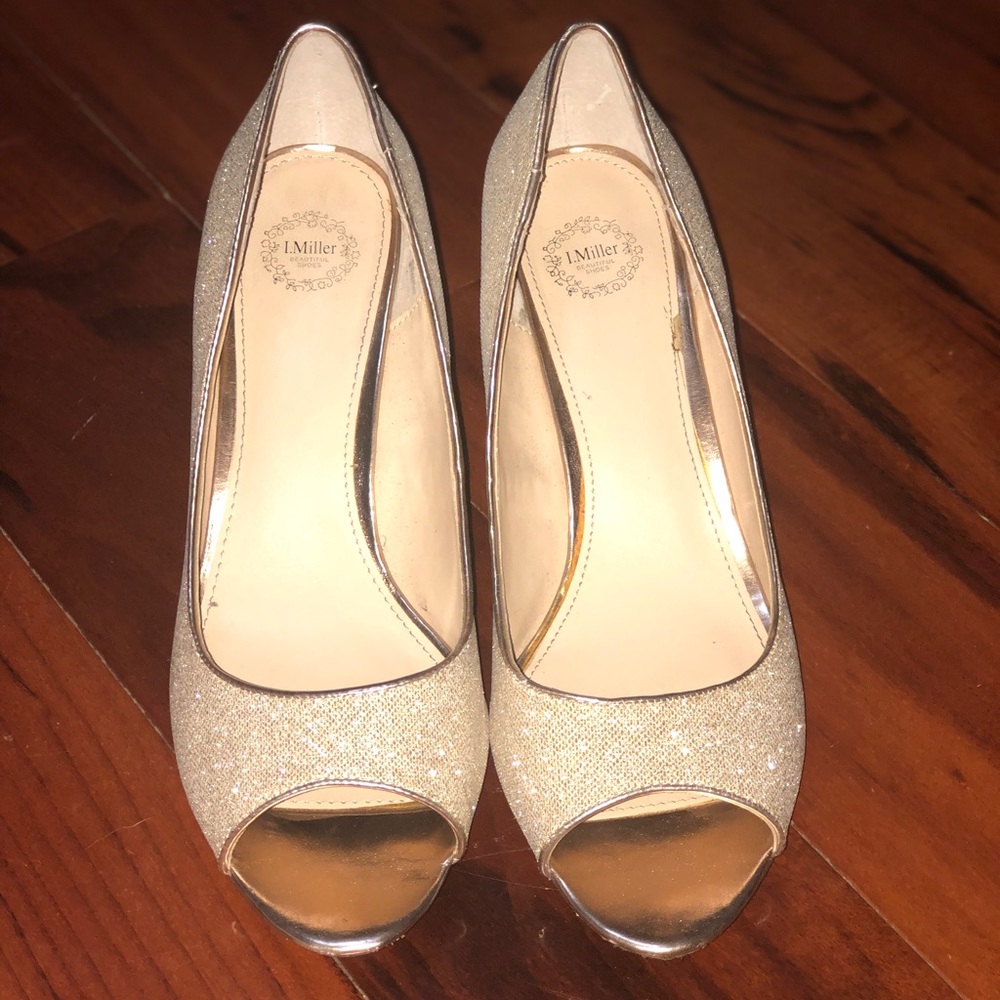 I. Miller Gold Sparkle Heels